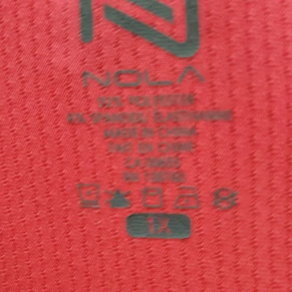 Workout top - Picture 3 of 3